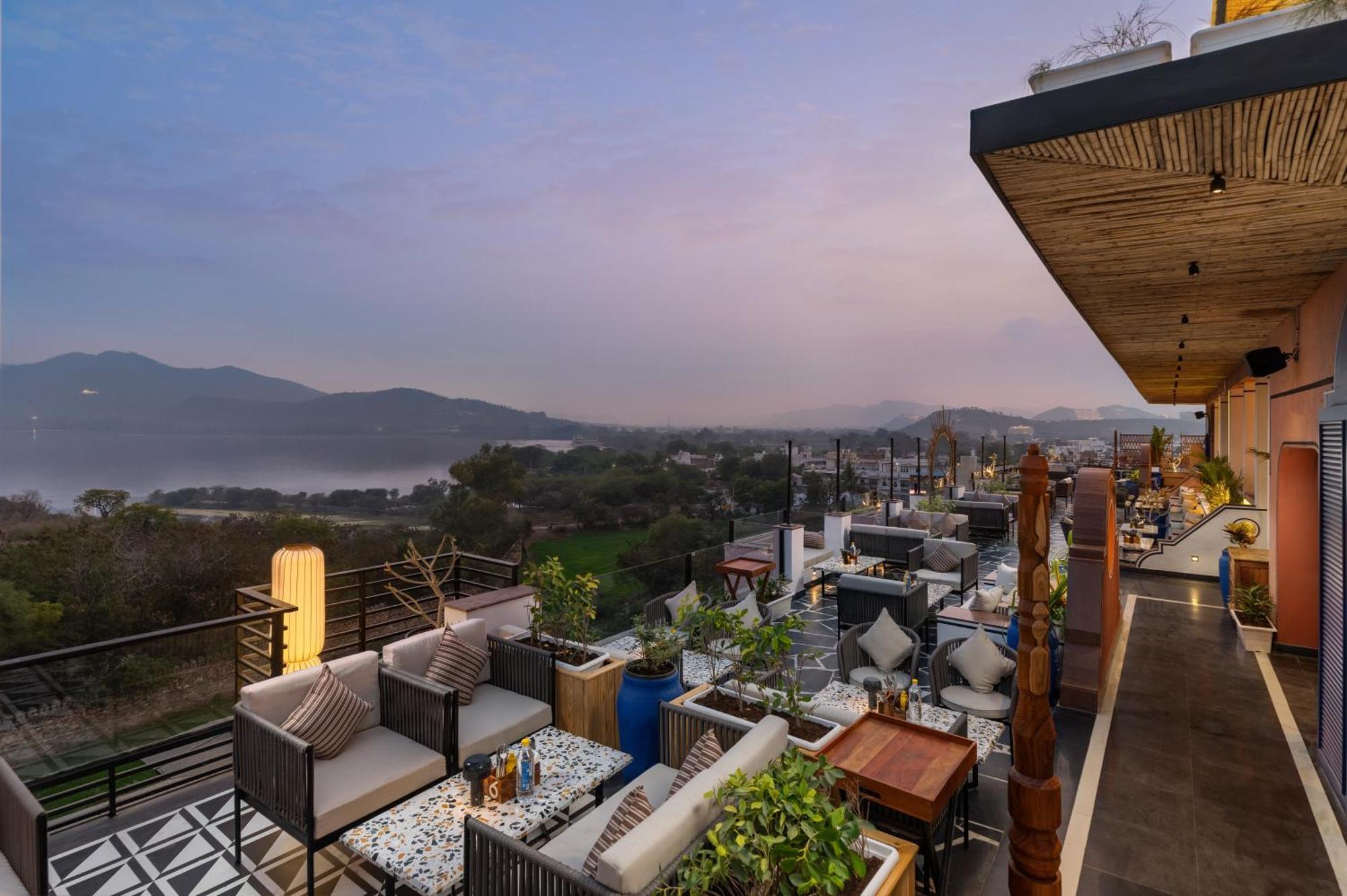 Casa Blanca Lakecity Udaipur Exterior foto